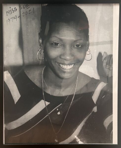 File:Miss Sue Frame.jpg